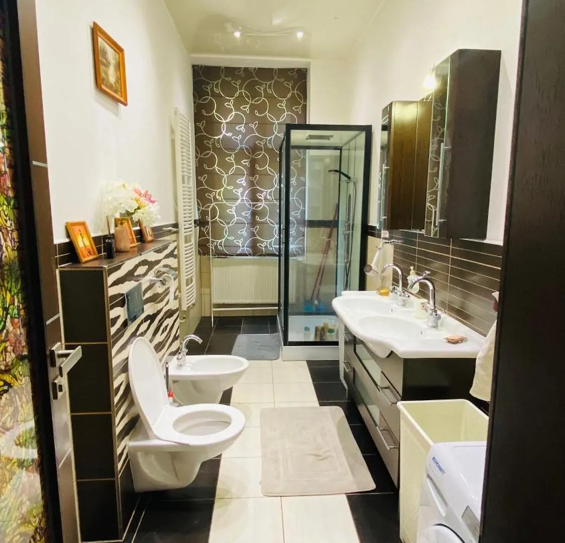 Hotel Apartment In Square Praha 2 0*, Praga